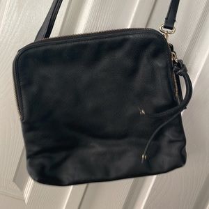 Banana Republic black leather multi pocket purse